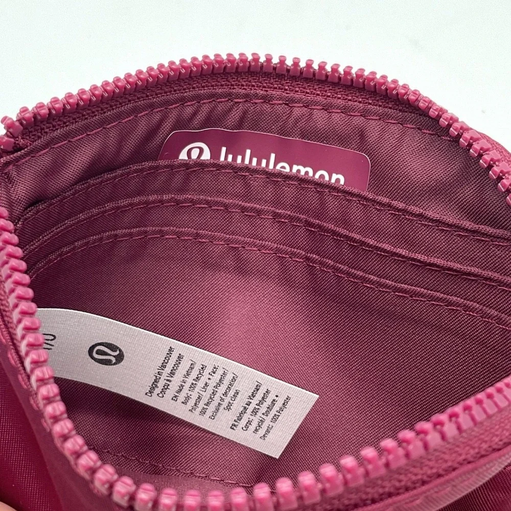 Lululemon Clippable Card‎ Pouch Deep Luxe Pink Peony LW9EFFS NWT